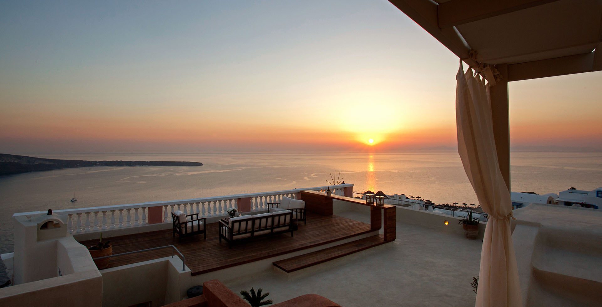 Luxury Villa Sunset in Oia Santorini