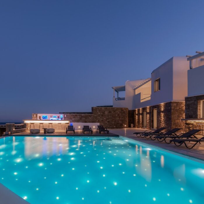 Mykonos top luxury villa close to town