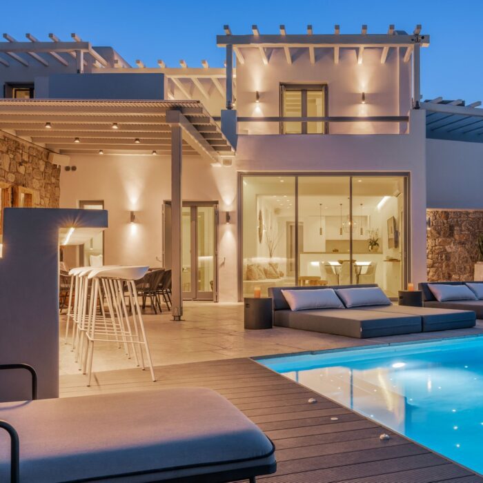 Mykonos luxury villa close to town