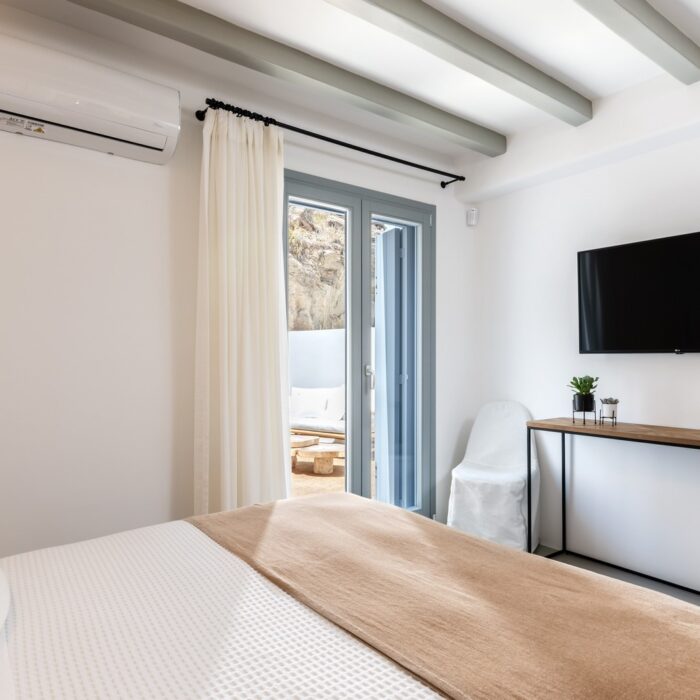 Mykonos luxury villa close to town